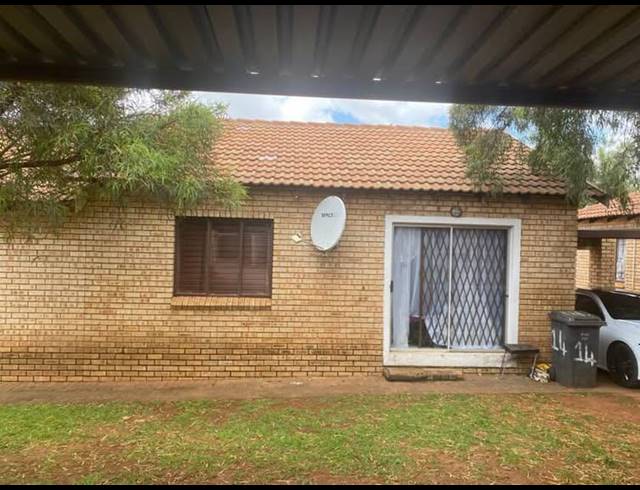 2 BEDROOM CLUSTER FOR SALE IN WITPOORTJIE